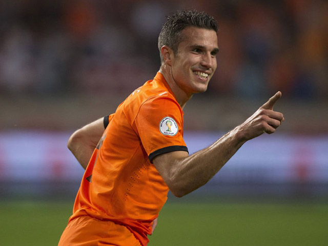 RvP Ikut Rombongan ke Indonesia!