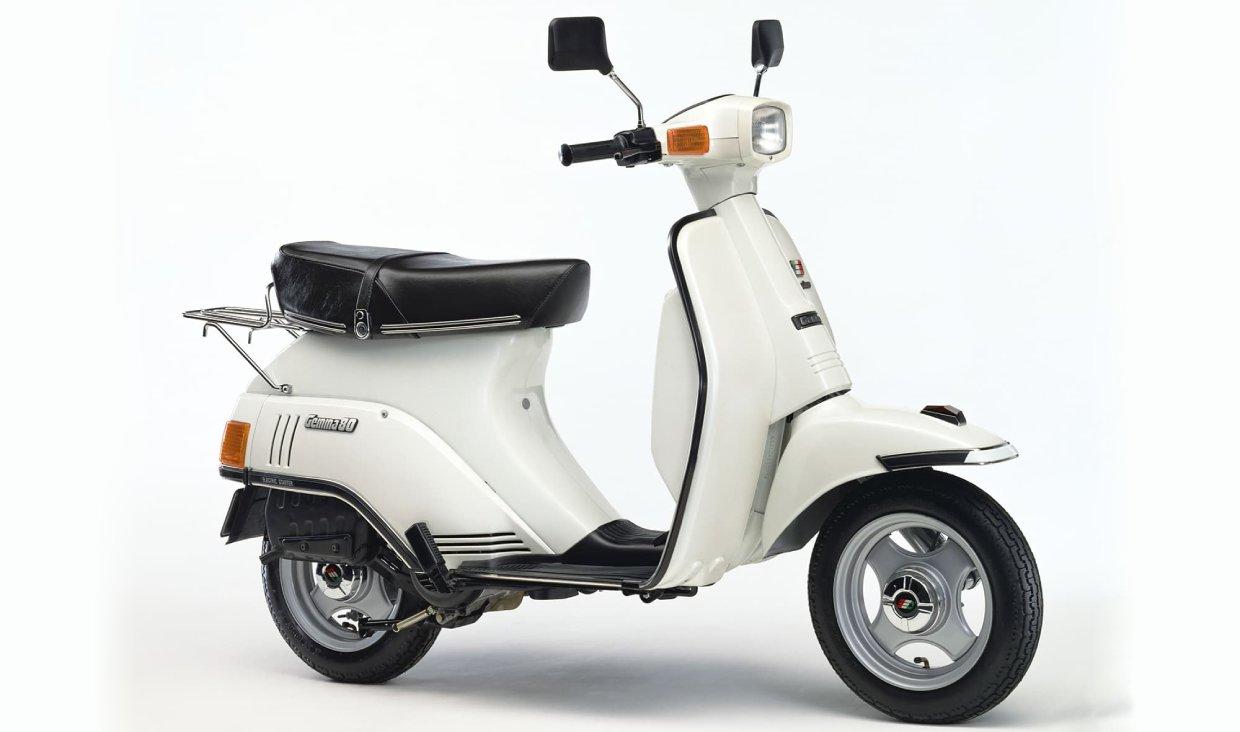 Satu-satunya Motor Suzuki yang Mirip Vespa