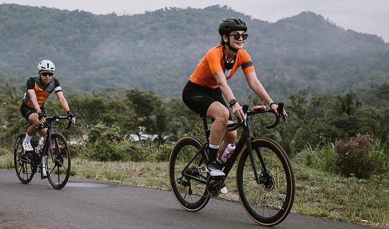 Jelajahi Jalur Luna Maya Pakai Gravel Bike