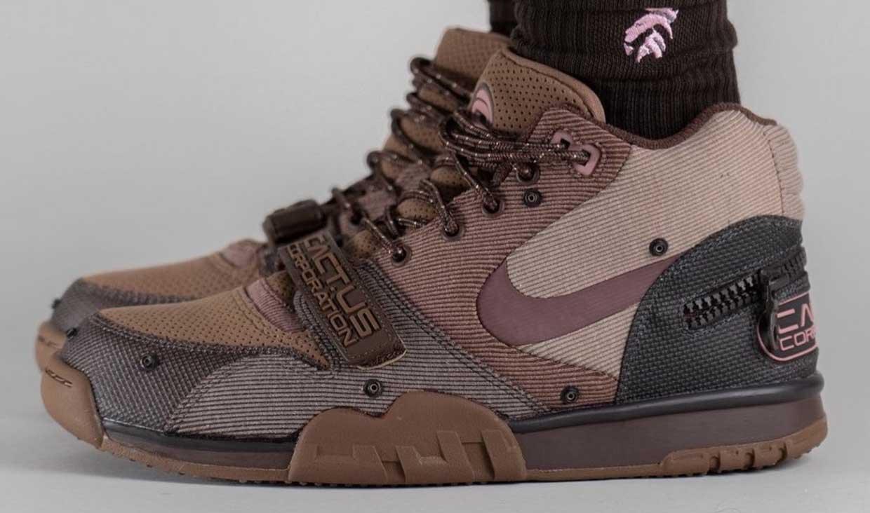 Nike x Travis Scott Hidupkan Nike Air Trainer