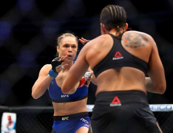 Ronda Rousey Bakal Gabung WWE?